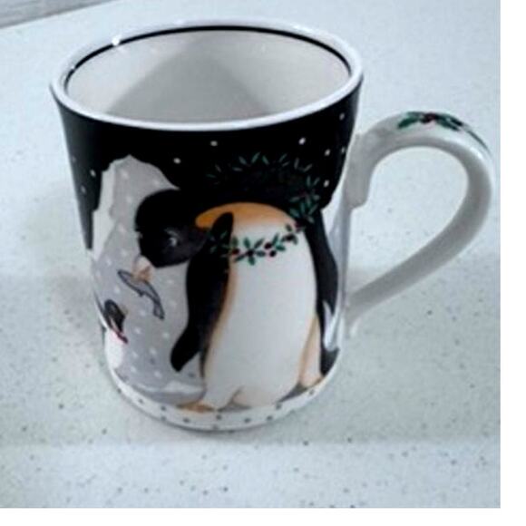 "NORITAKE" Epoch Christmas Party Mugs ,Penguins,Micro, Oven, and Dishwasher Safe - Picture 3 of 6